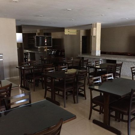 Mustang Hotel 萨尔盖鲁 外观 照片