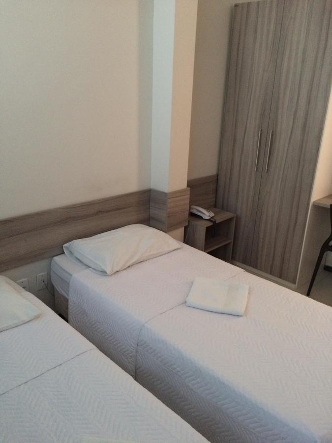 Mustang Hotel 萨尔盖鲁 外观 照片
