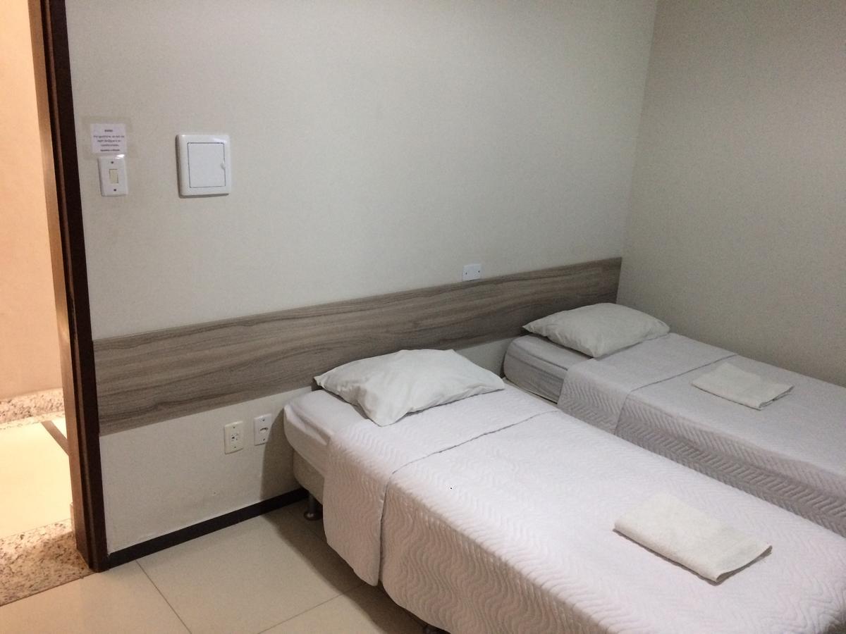 Mustang Hotel 萨尔盖鲁 外观 照片